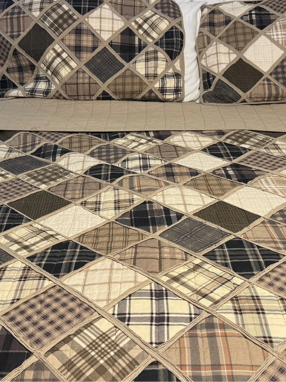 Plaid Diamond Quilt Set in Brown and Cream